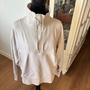 Old Navy Active Cream Dynamic Fleece Quarter Zip Cropped Pullover EUC XL